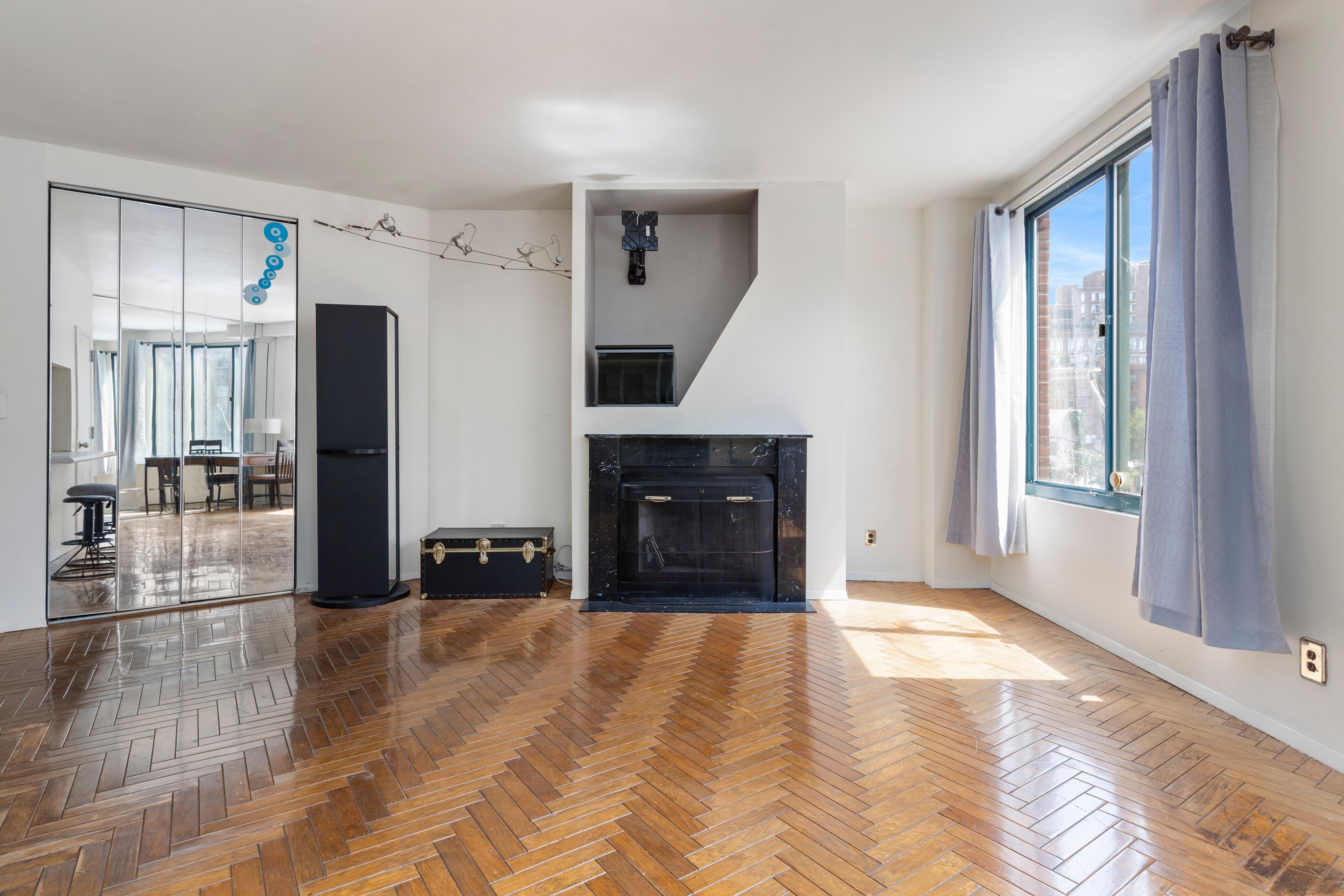 22 Perry Street 2B