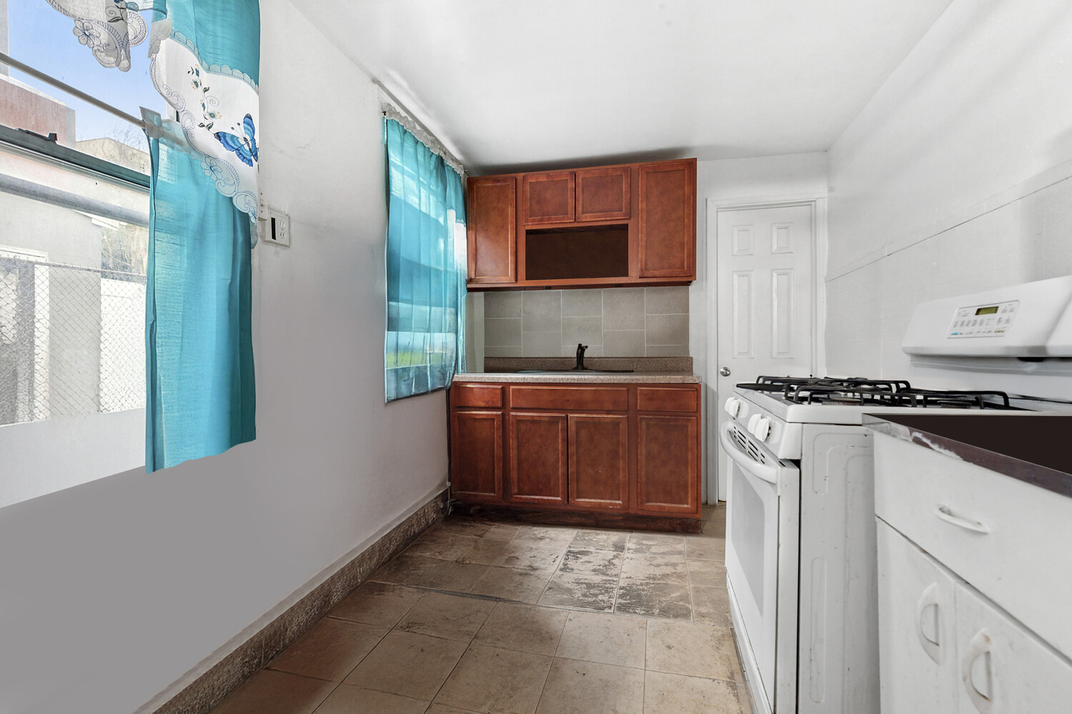 324 E 151ST Street