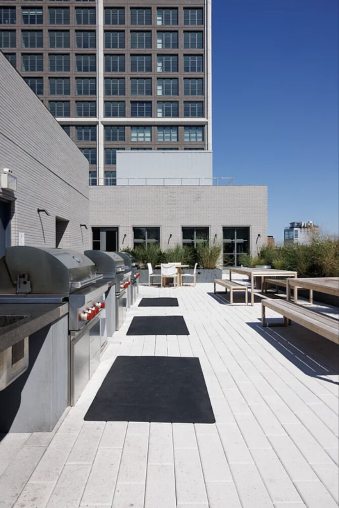115 YORK Street 17A