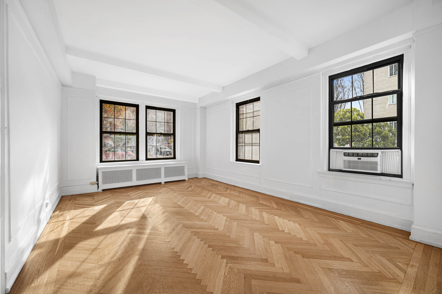90 8TH Avenue 1A