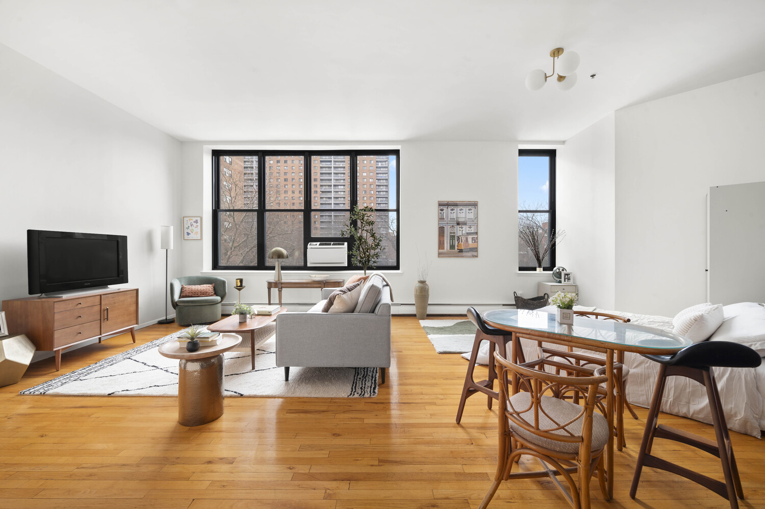 372 DEKALB Avenue 4K
