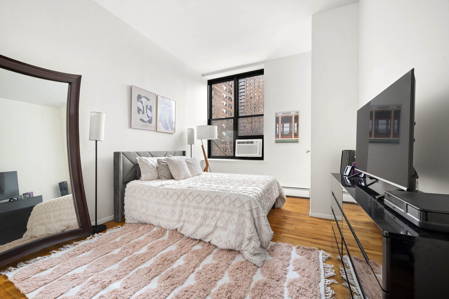 372 DEKALB Avenue 4K
