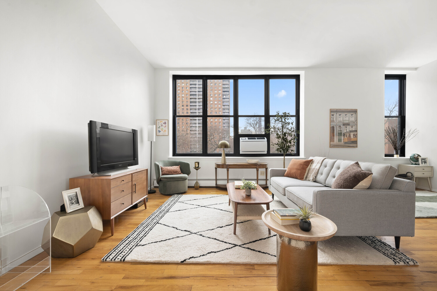372 DEKALB Avenue 4K