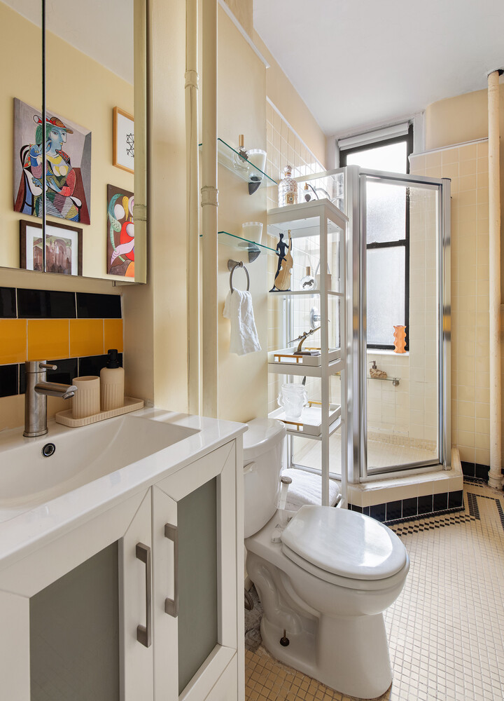 105 E 15TH Street 93