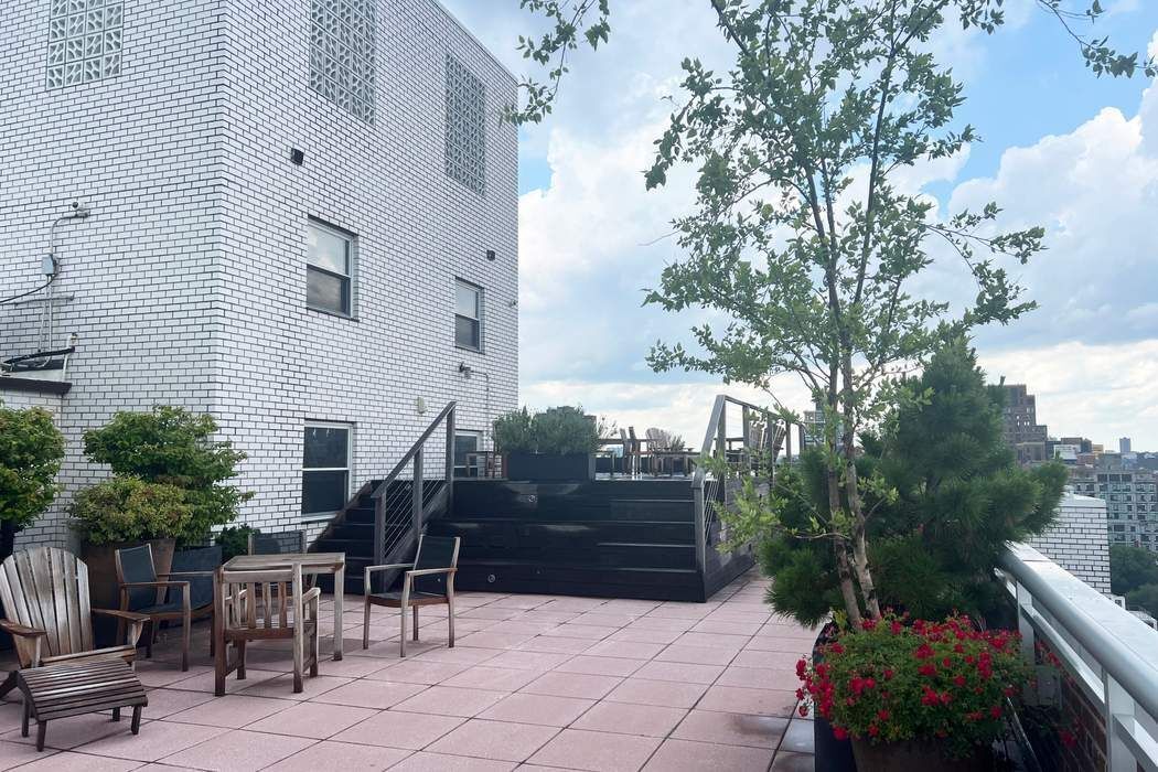 360 W 22nd Street 6L