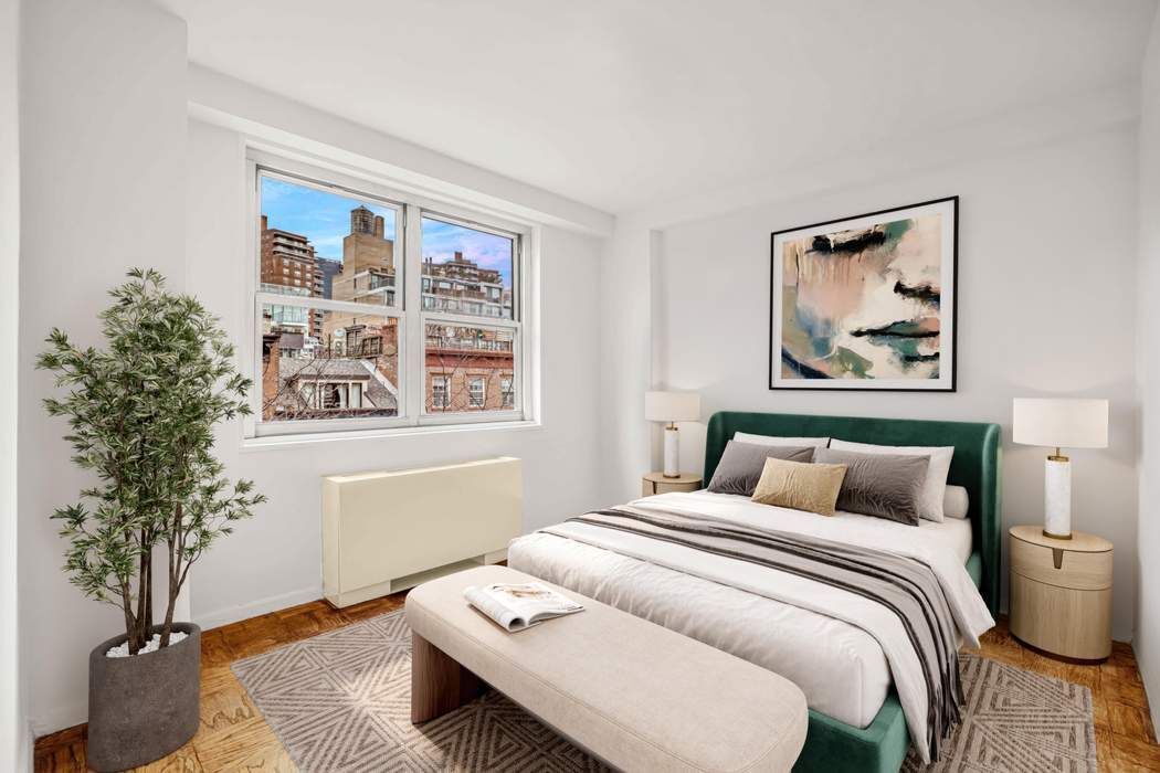 360 W 22nd Street 6L