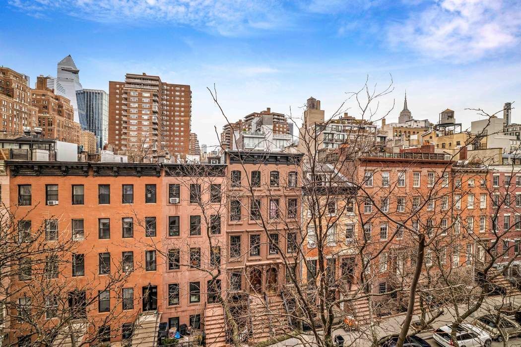 360 W 22nd Street 6L