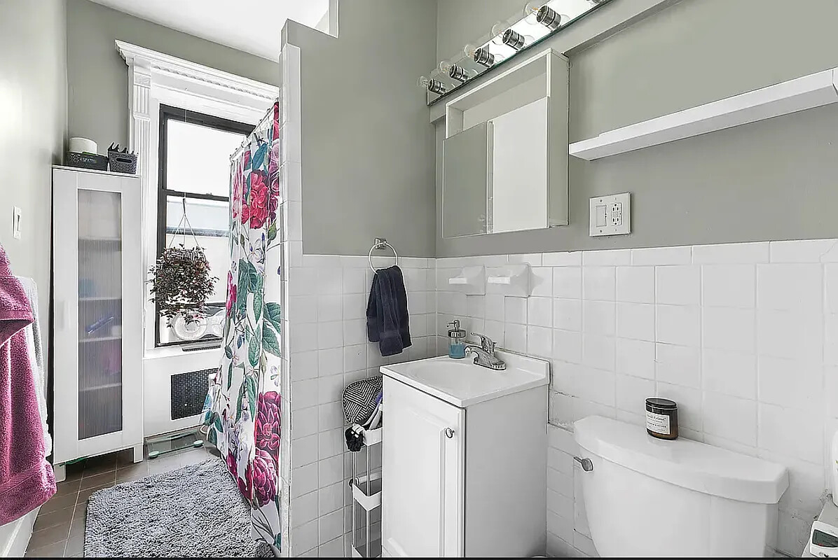 24 W 126TH Street