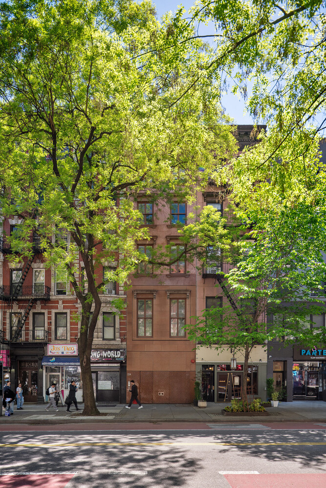 224 E 14TH Street 2