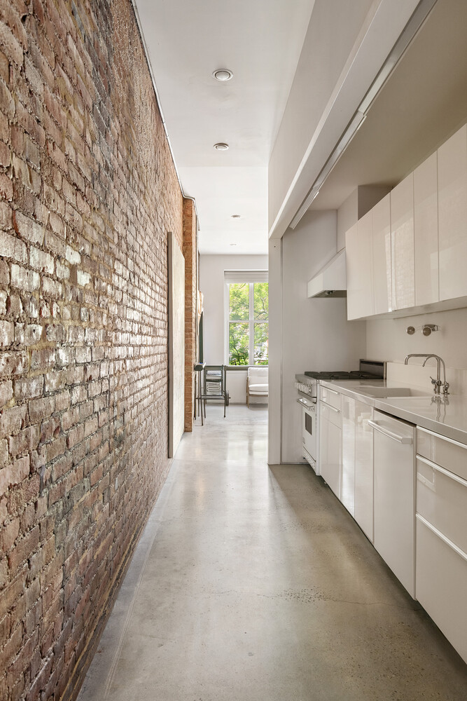 224 E 14TH Street 2