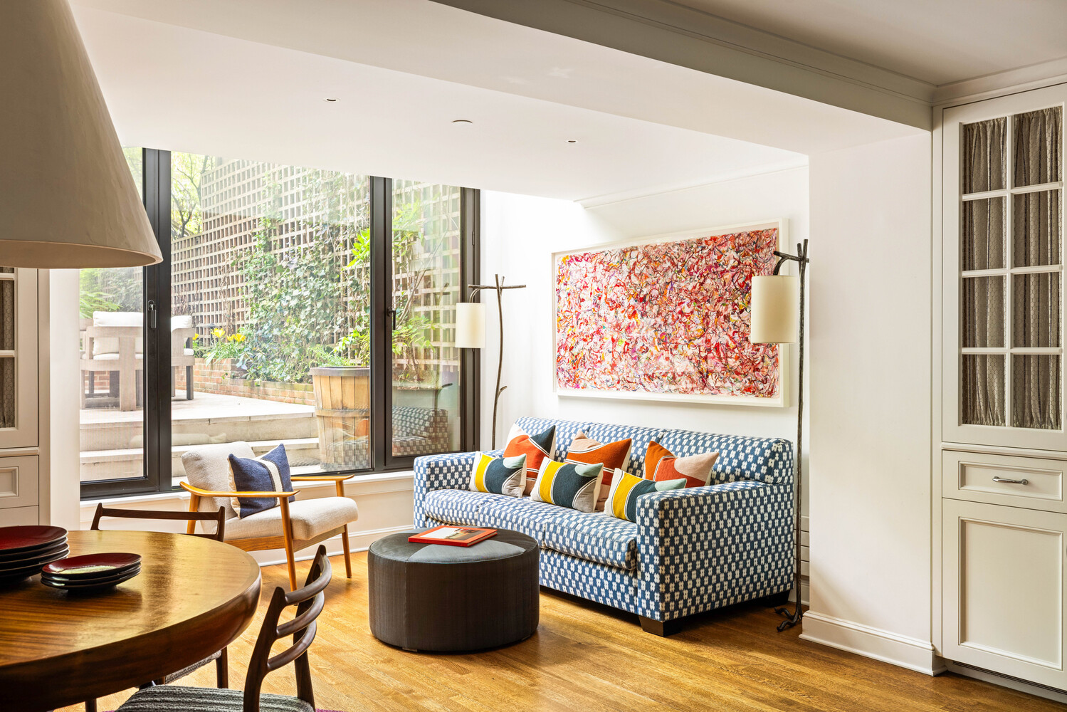 37 W 11TH Street
