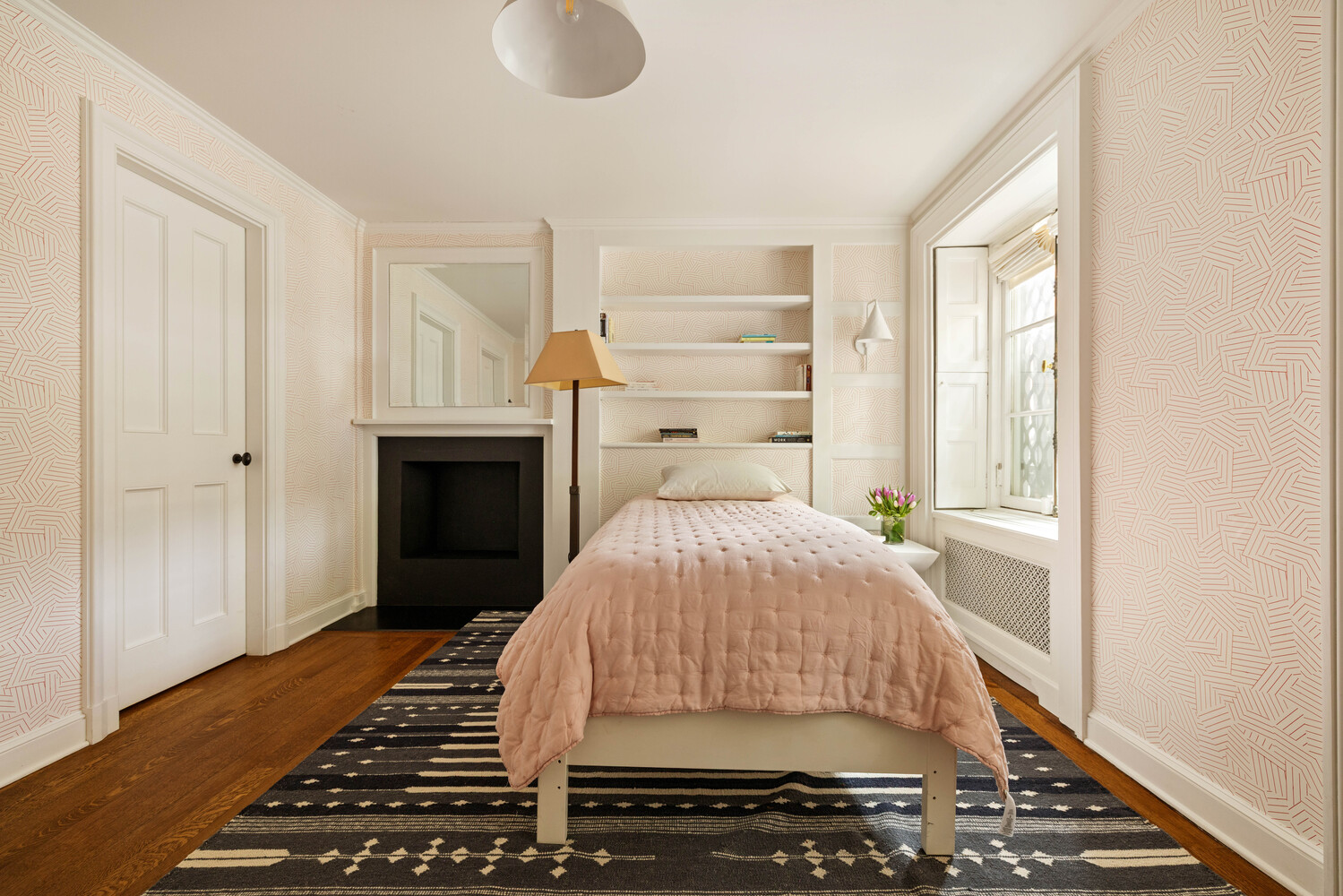 37 W 11TH Street