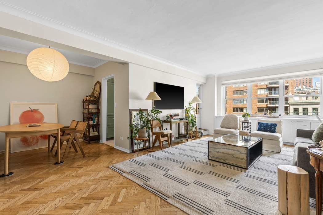 710 Park Avenue 7B