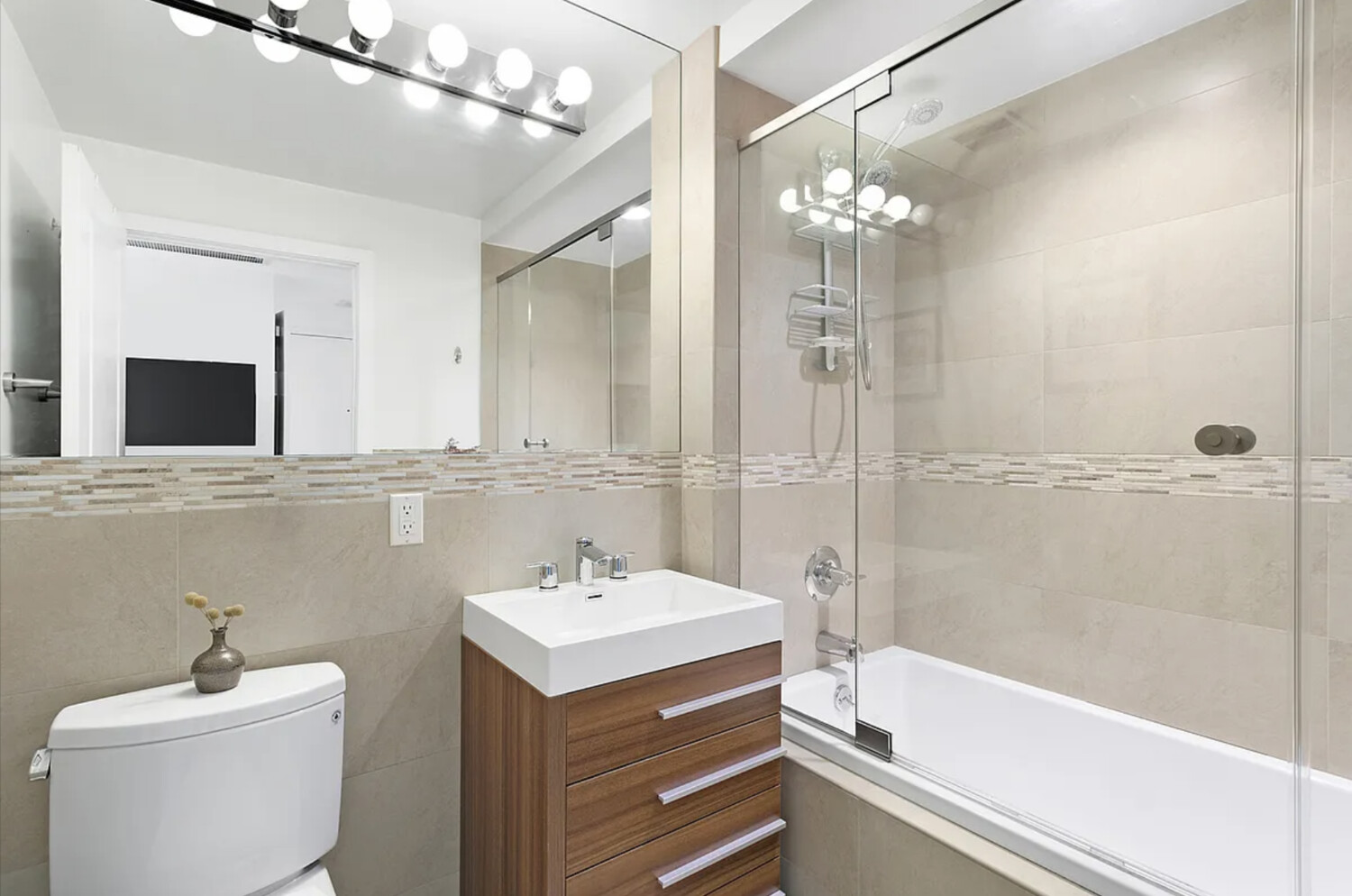 186 8TH Street 2B