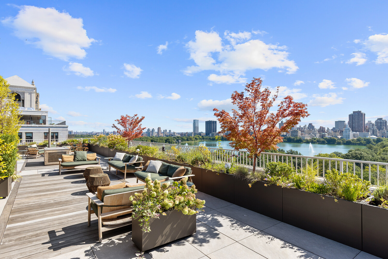 257 CENTRAL Park W 4C
