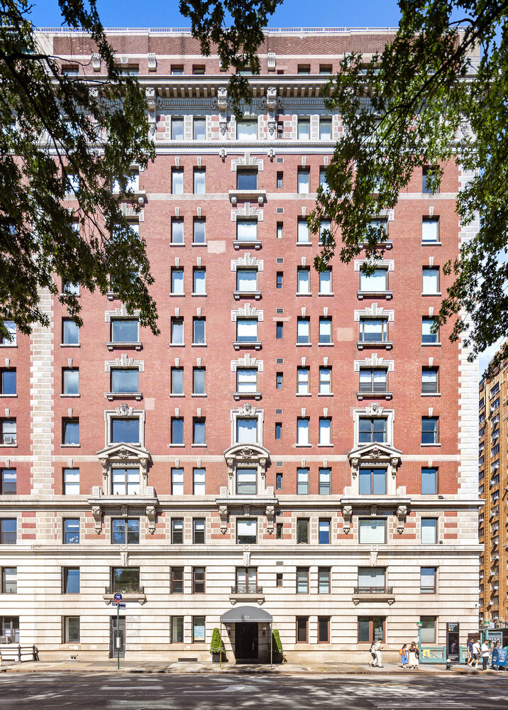 257 CENTRAL Park W 4C