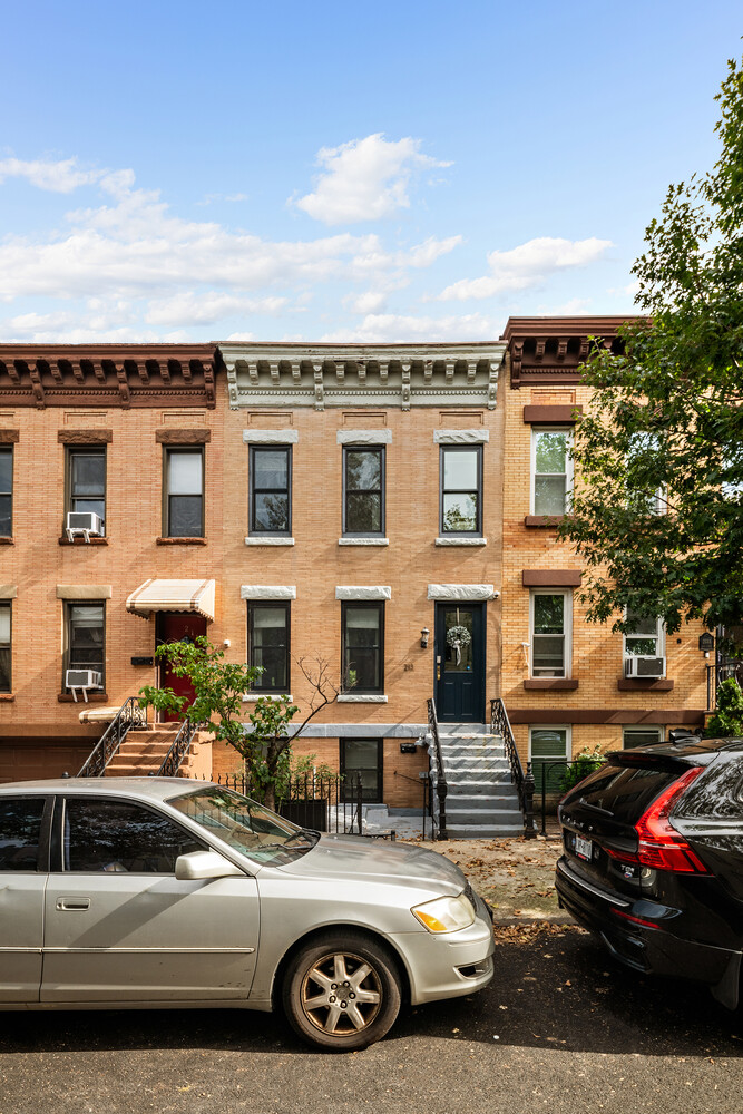213 29TH Street