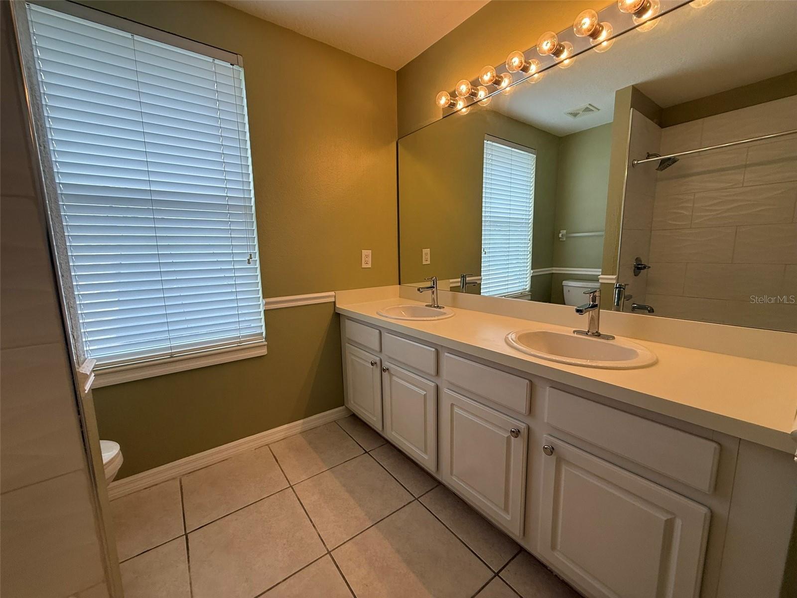 212 ARBOR WOODS CIR