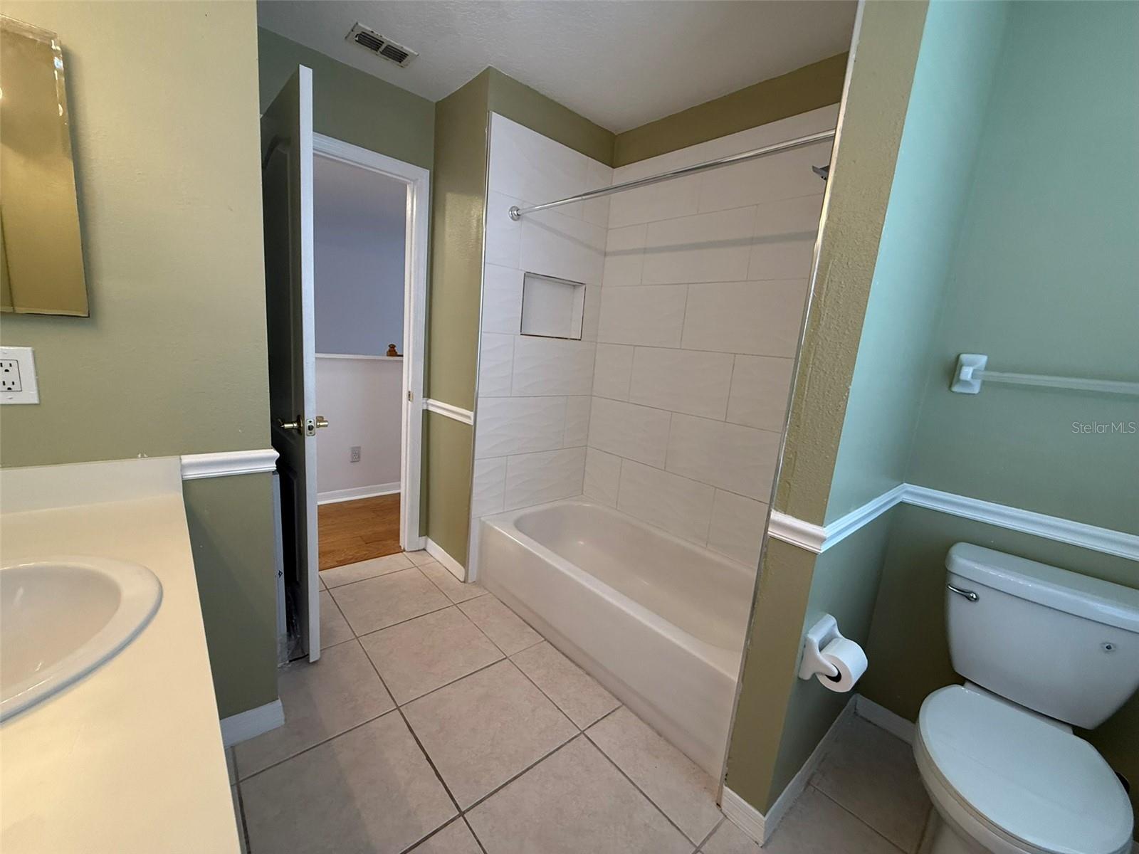 212 ARBOR WOODS CIR