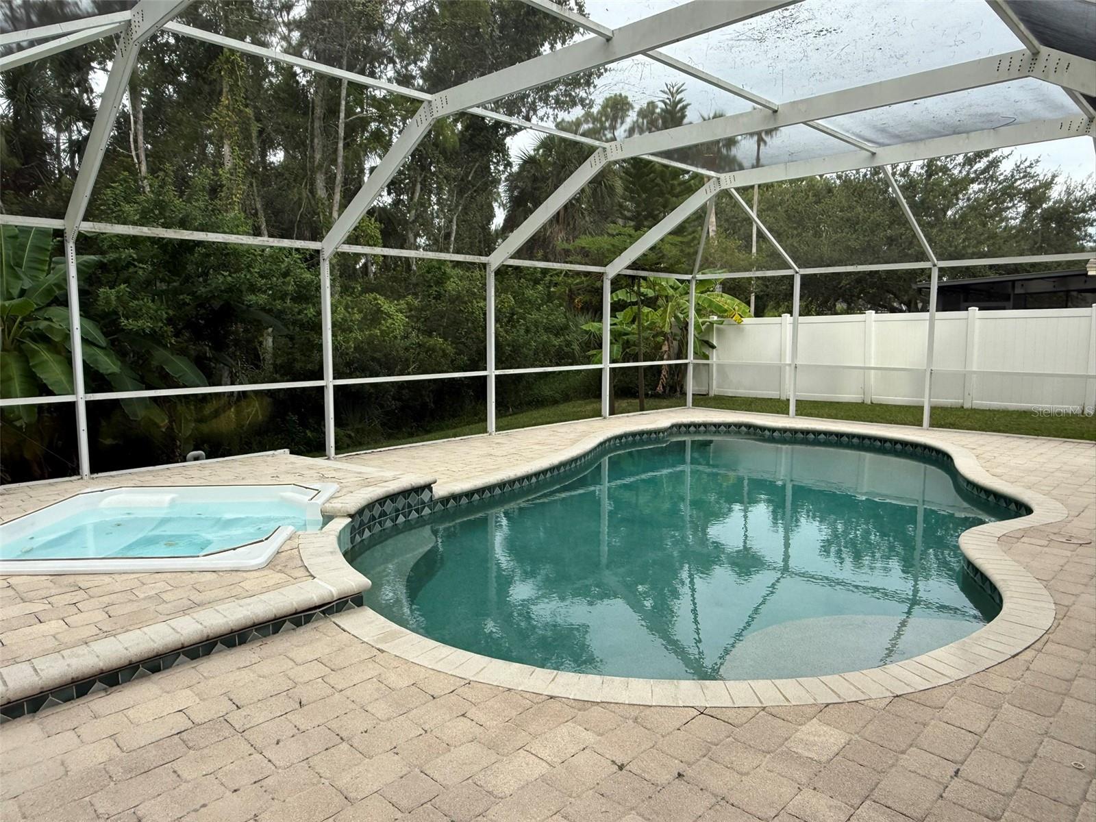 212 ARBOR WOODS CIR