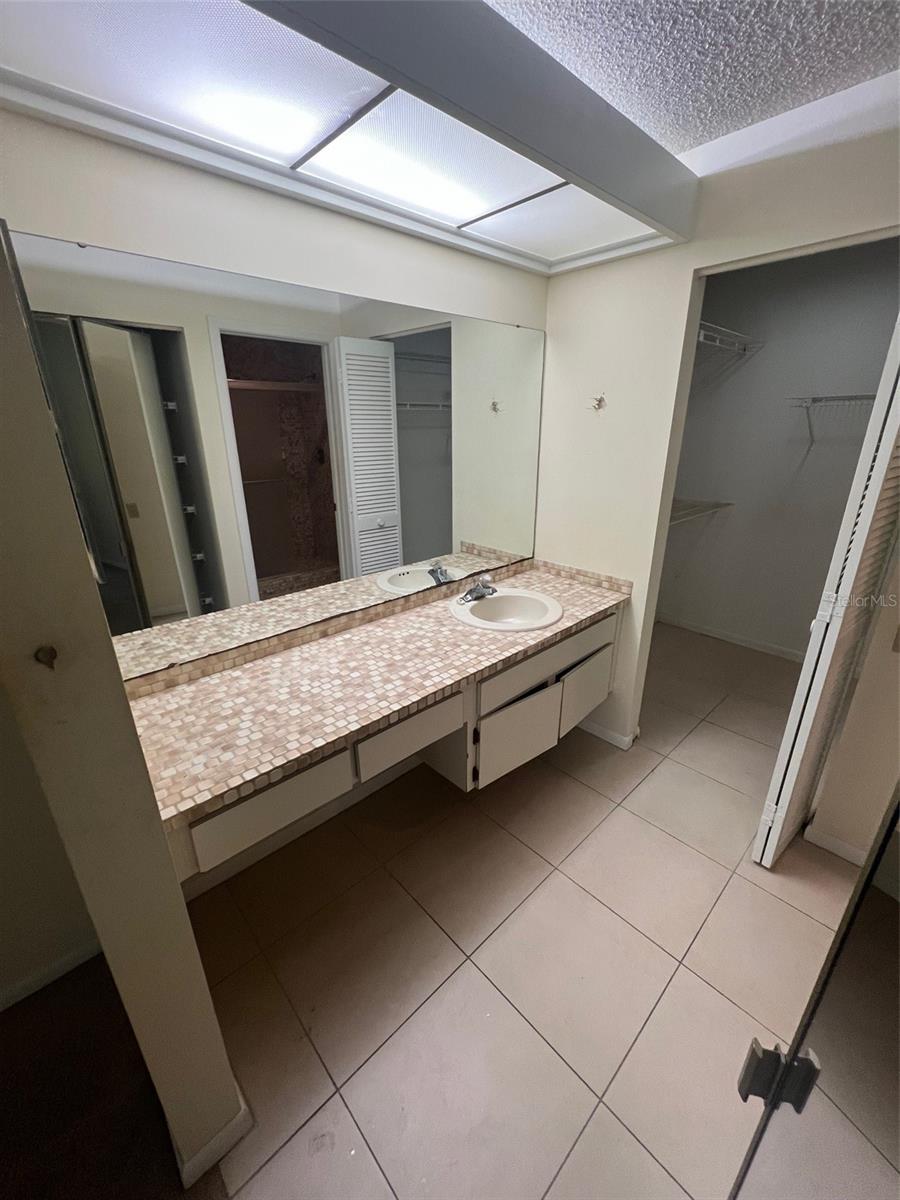 1709 LAKE CYPRESS DR