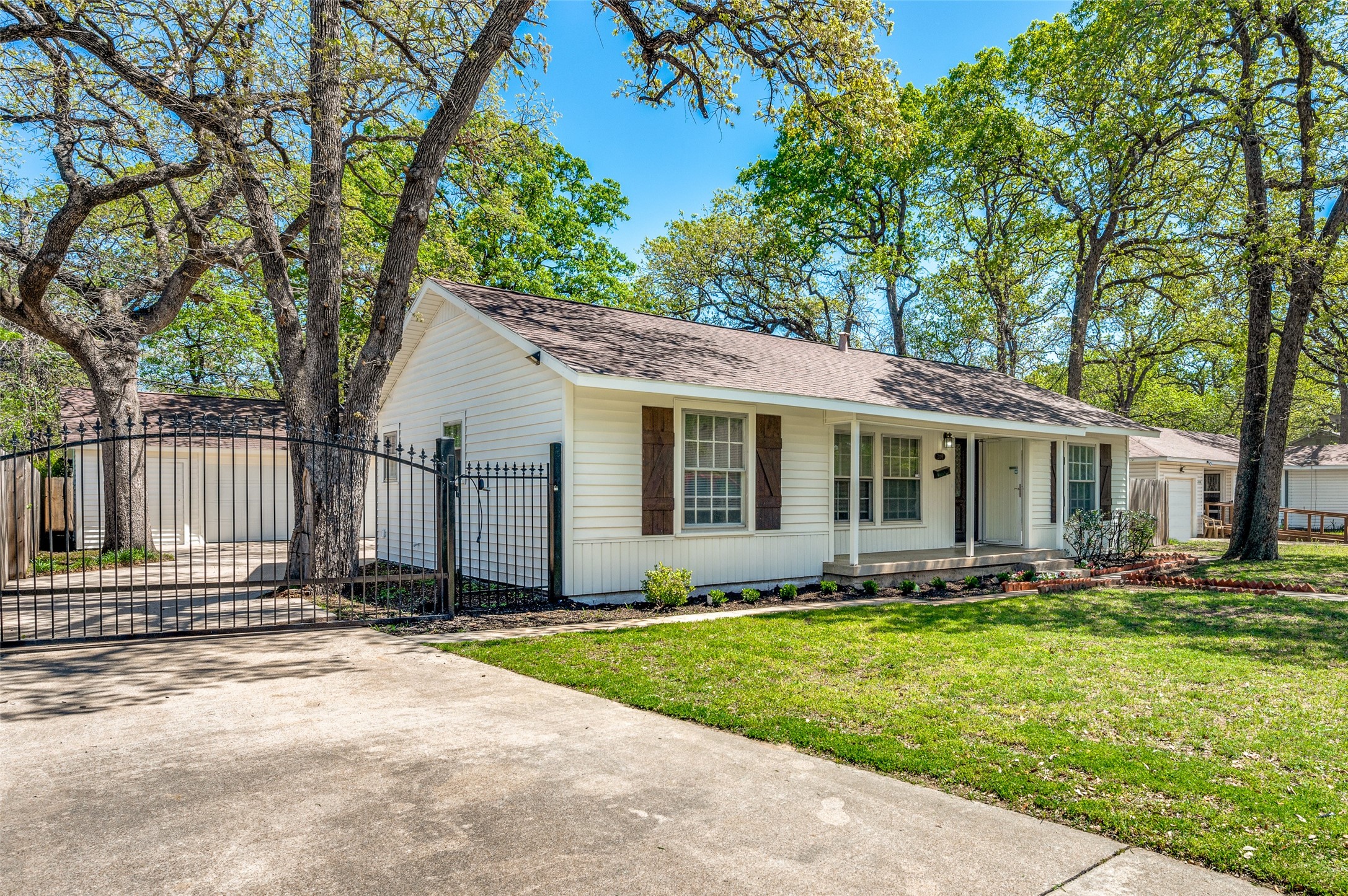 2110 Westchester Drive
