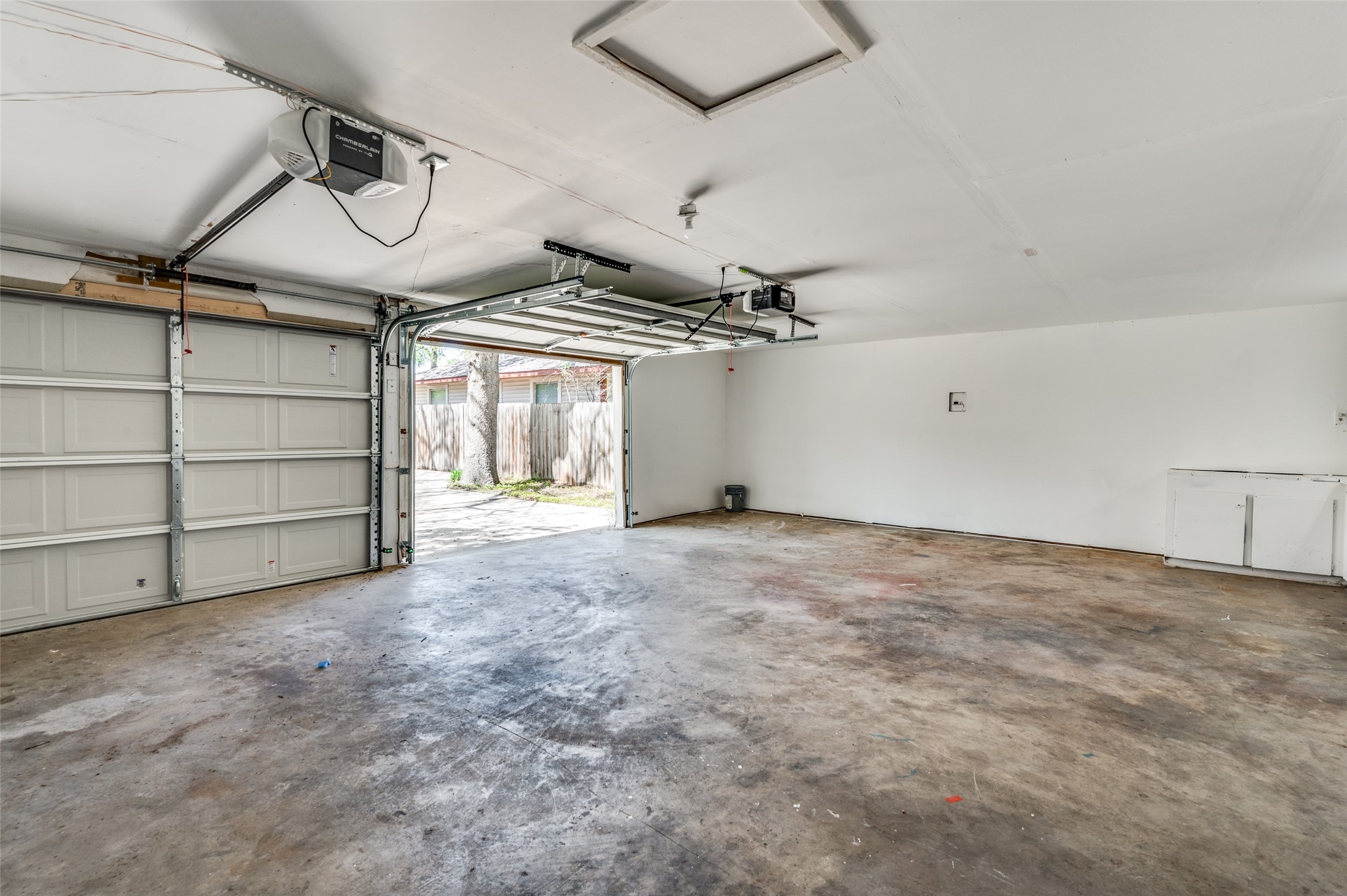 2110 Westchester Drive