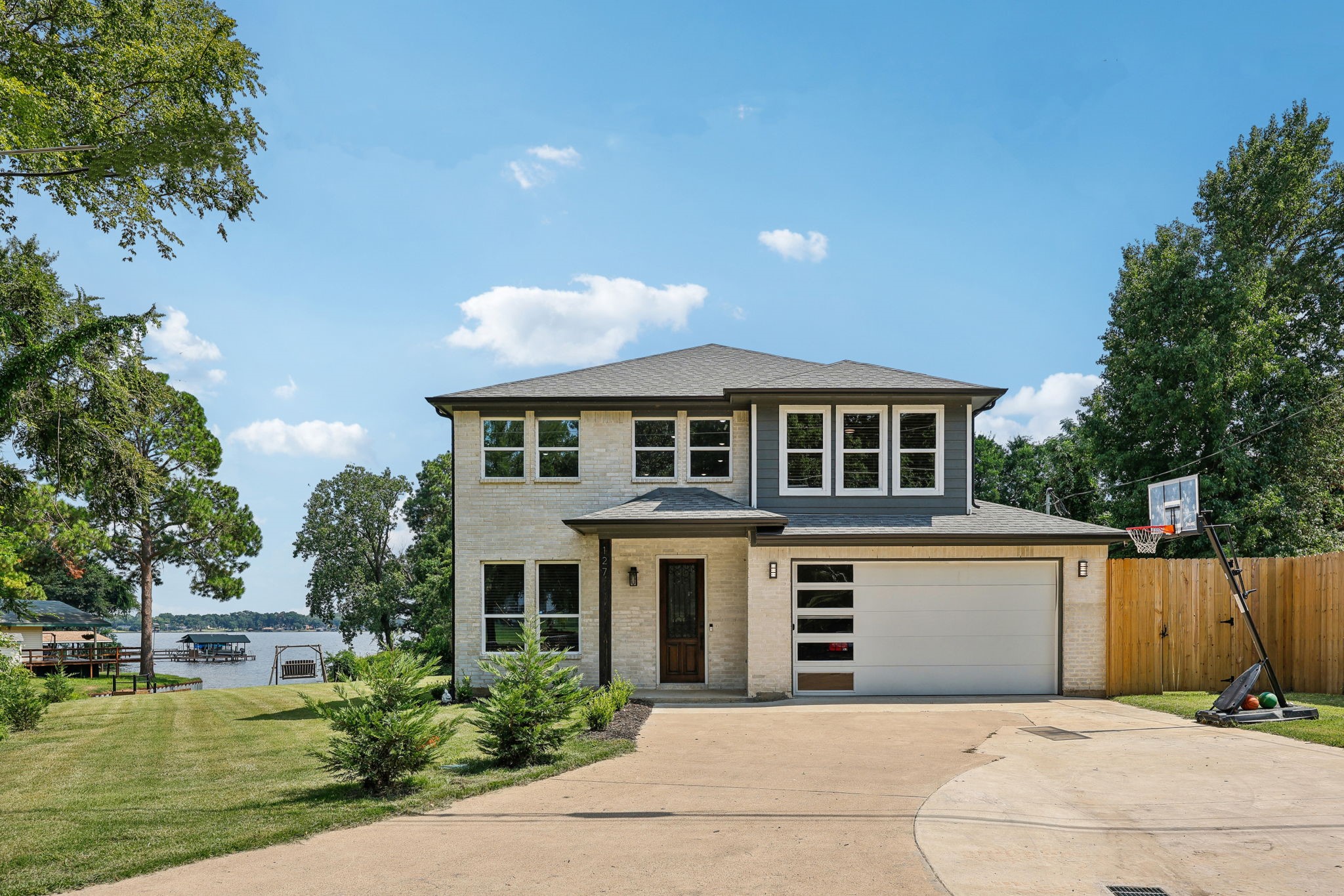 127 Palisade Drive
