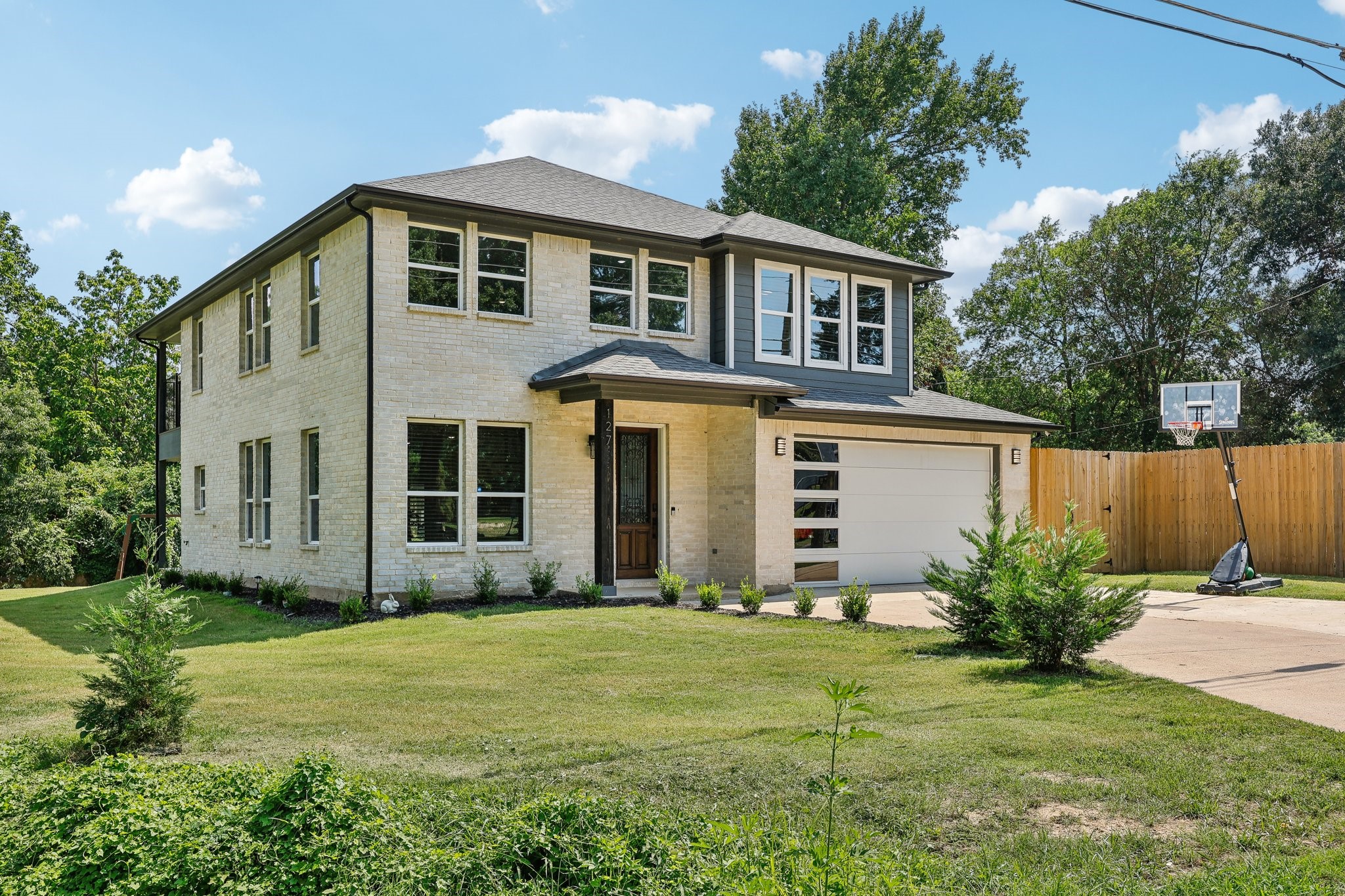 127 Palisade Drive