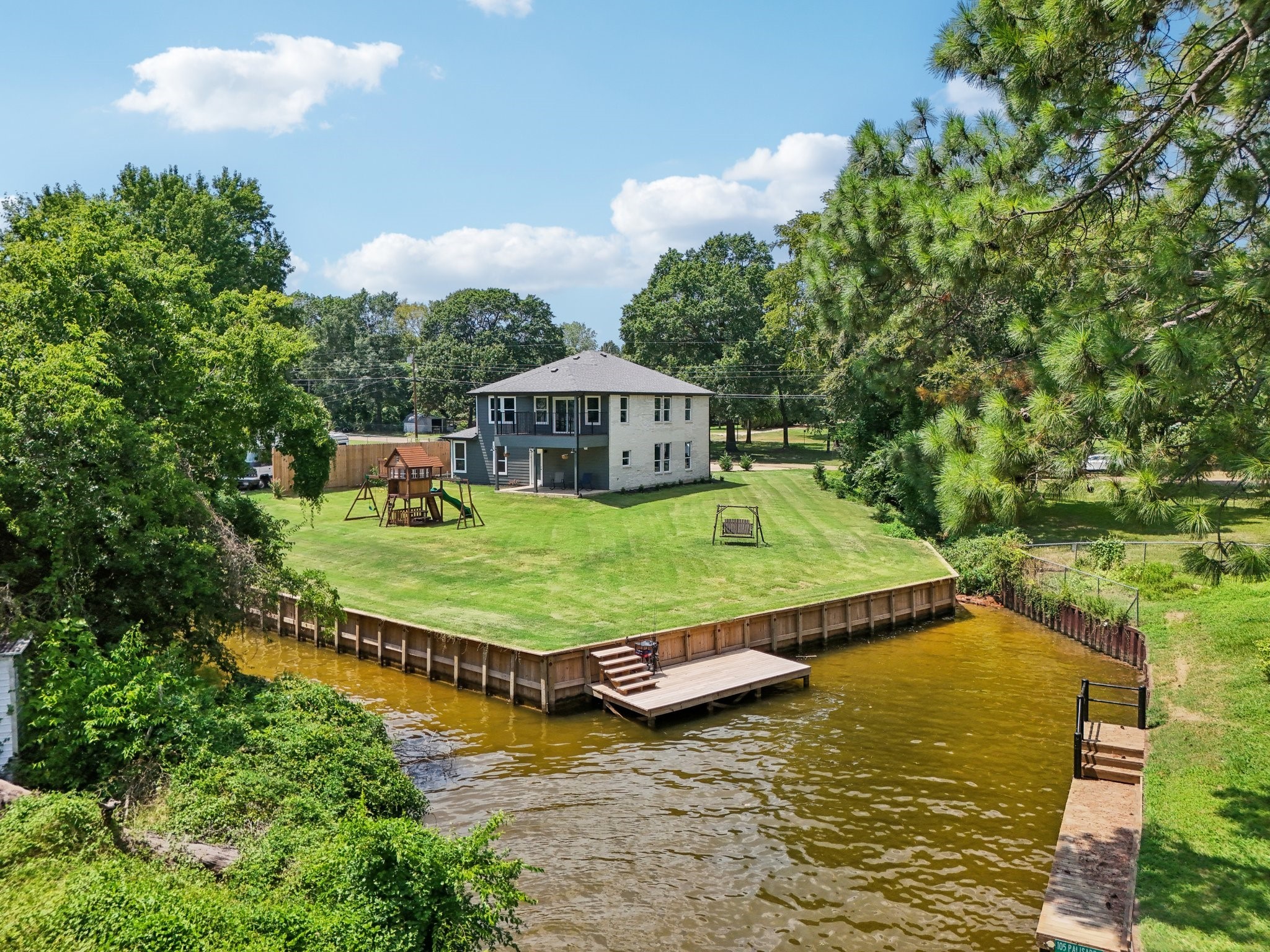 127 Palisade Drive