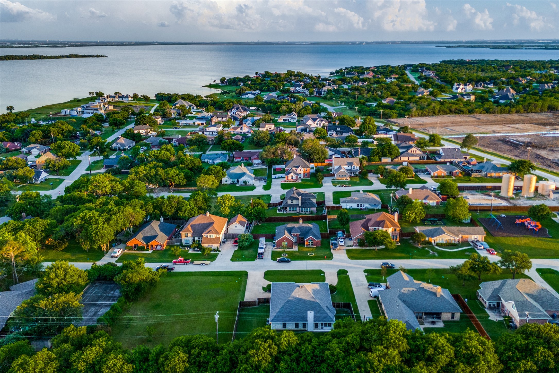 319 Lakecrest Drive