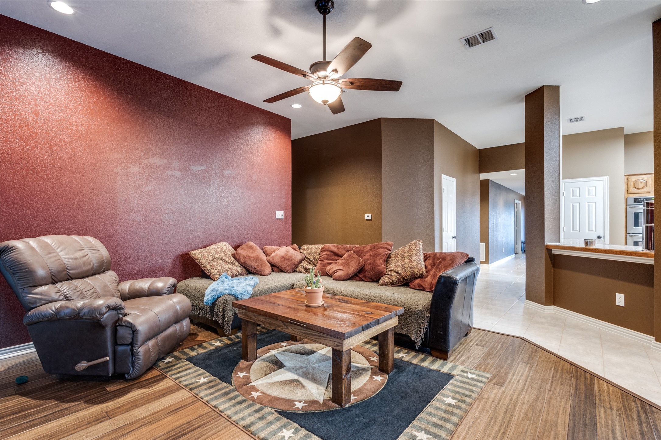 319 Lakecrest Drive