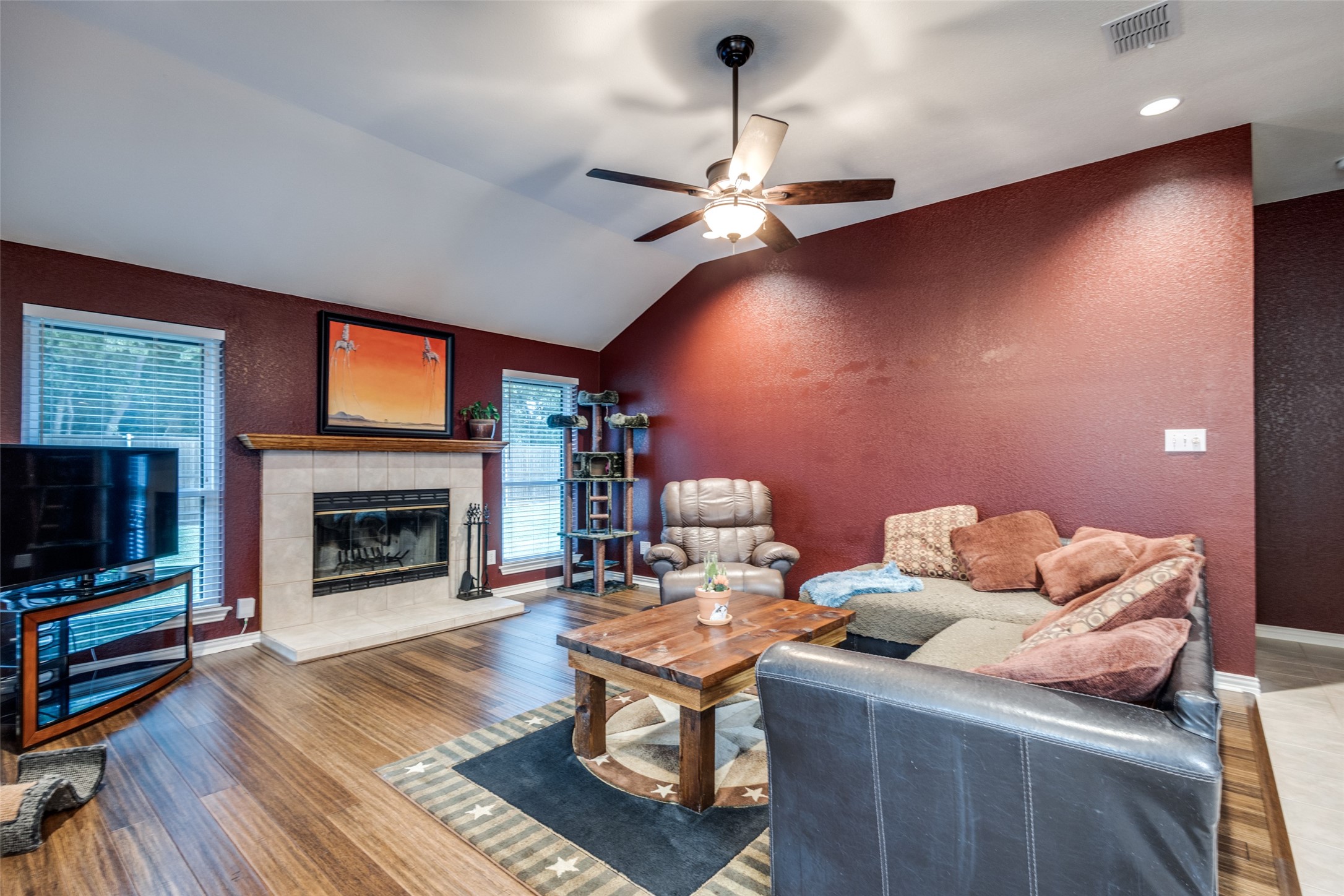319 Lakecrest Drive