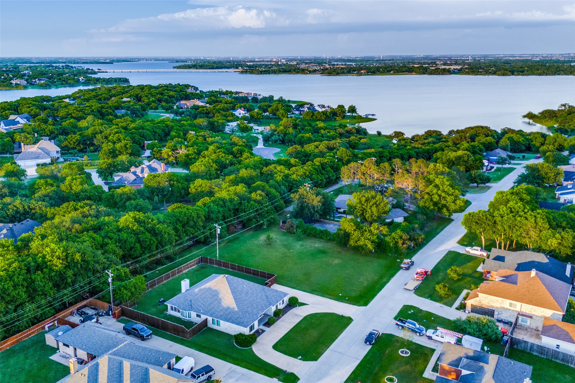 319 Lakecrest Drive