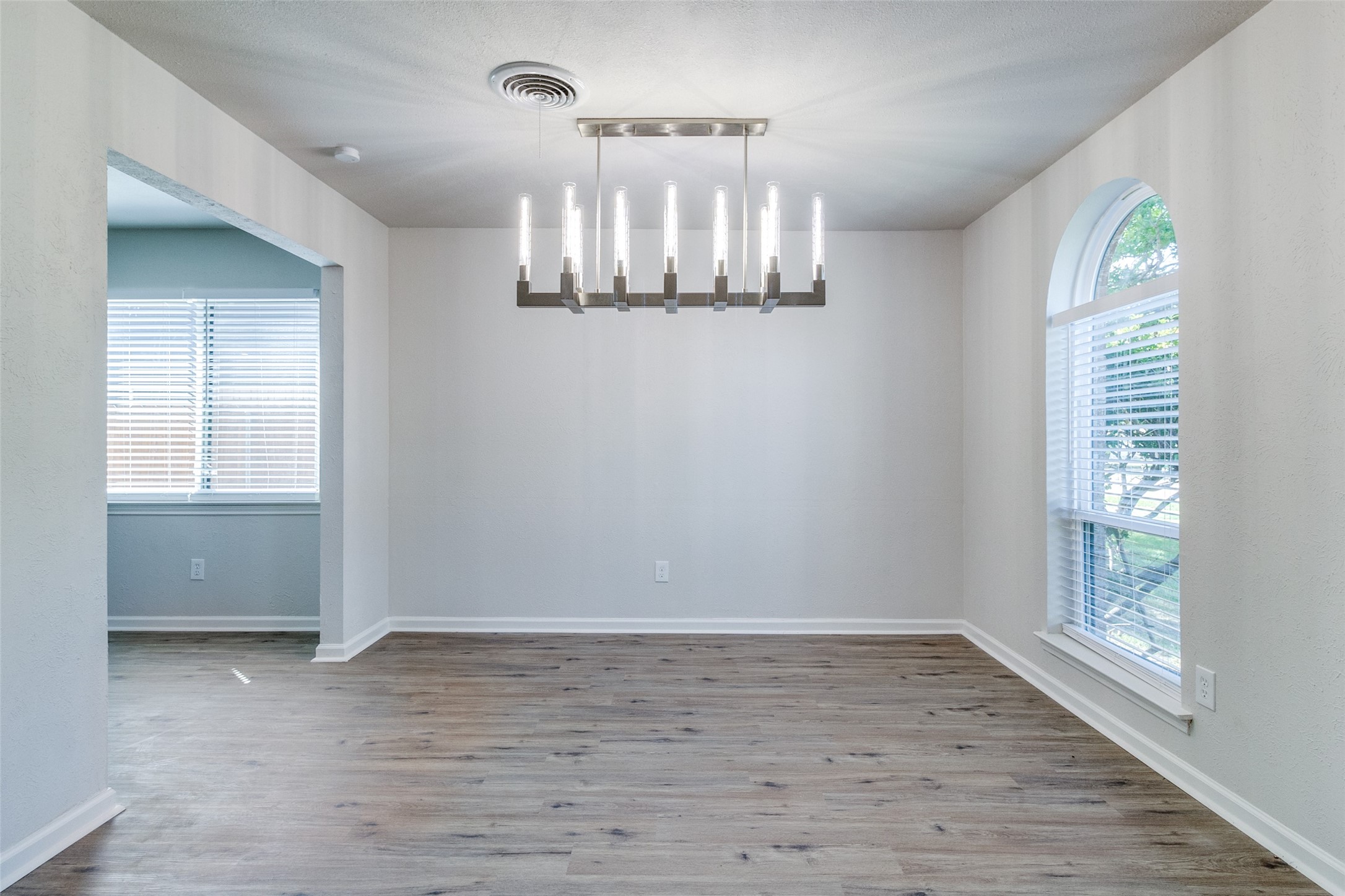 1304 Hillsdale Drive