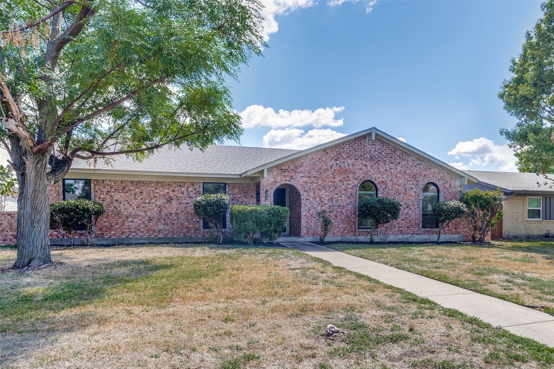 1304 Hillsdale Drive