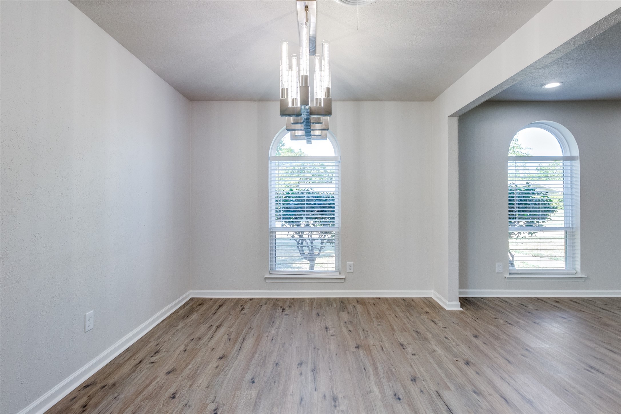 1304 Hillsdale Drive