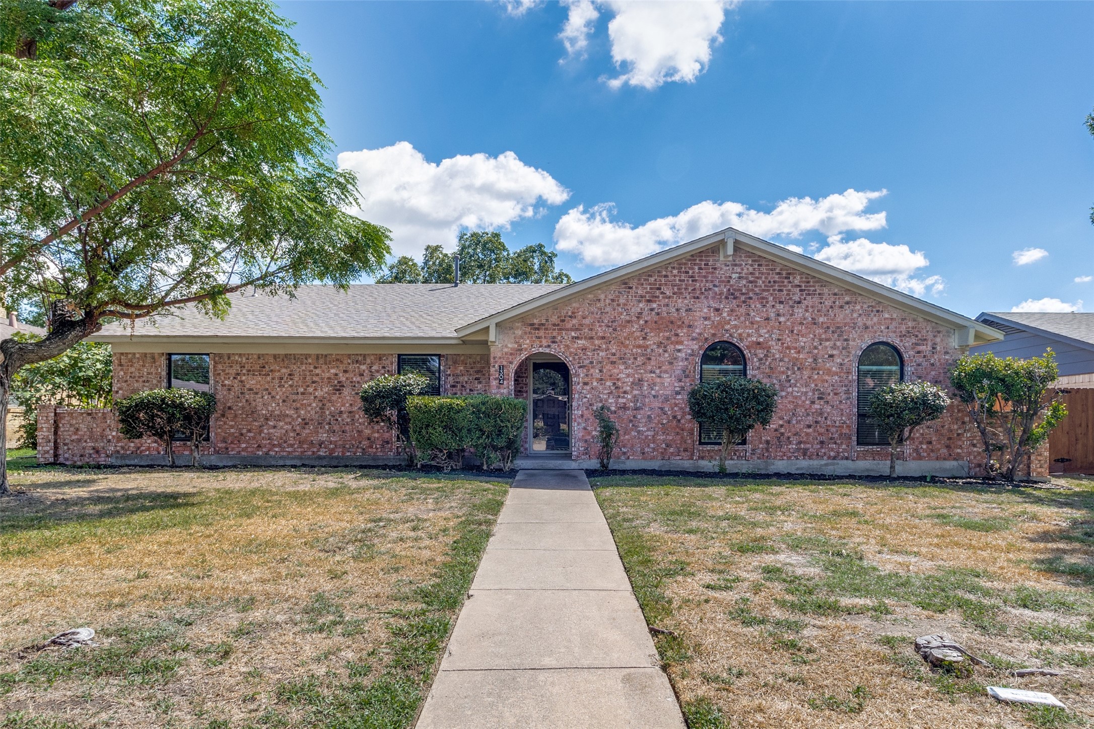 1304 Hillsdale Drive