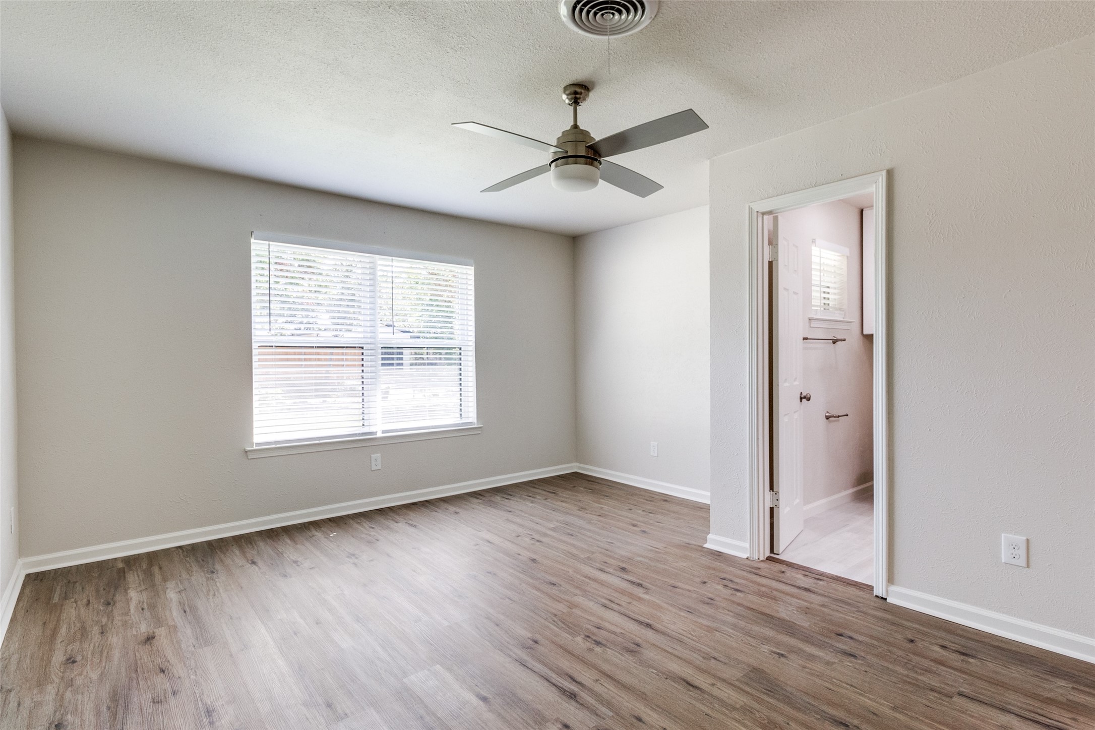 1304 Hillsdale Drive