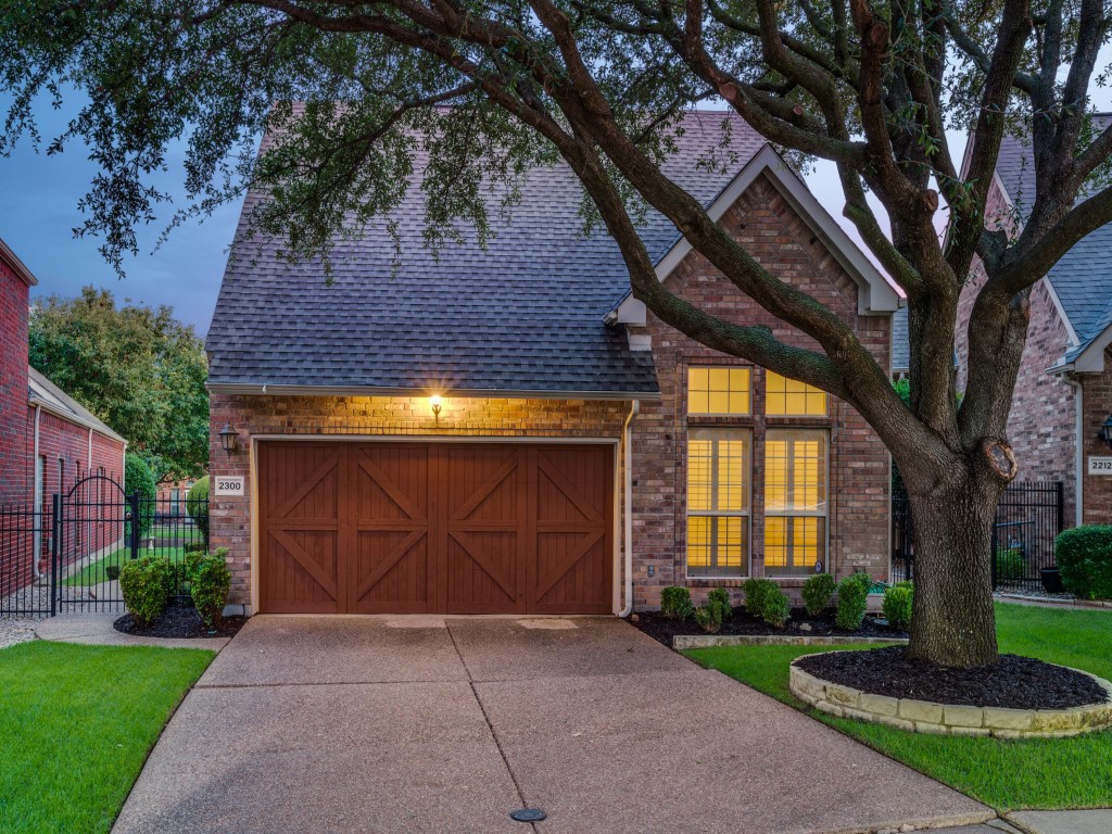 2300 Canyon Creek Drive
