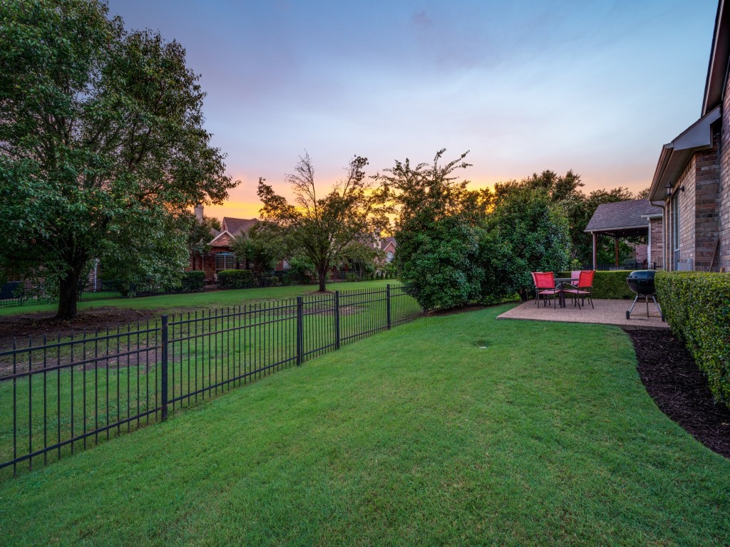 2300 Canyon Creek Drive