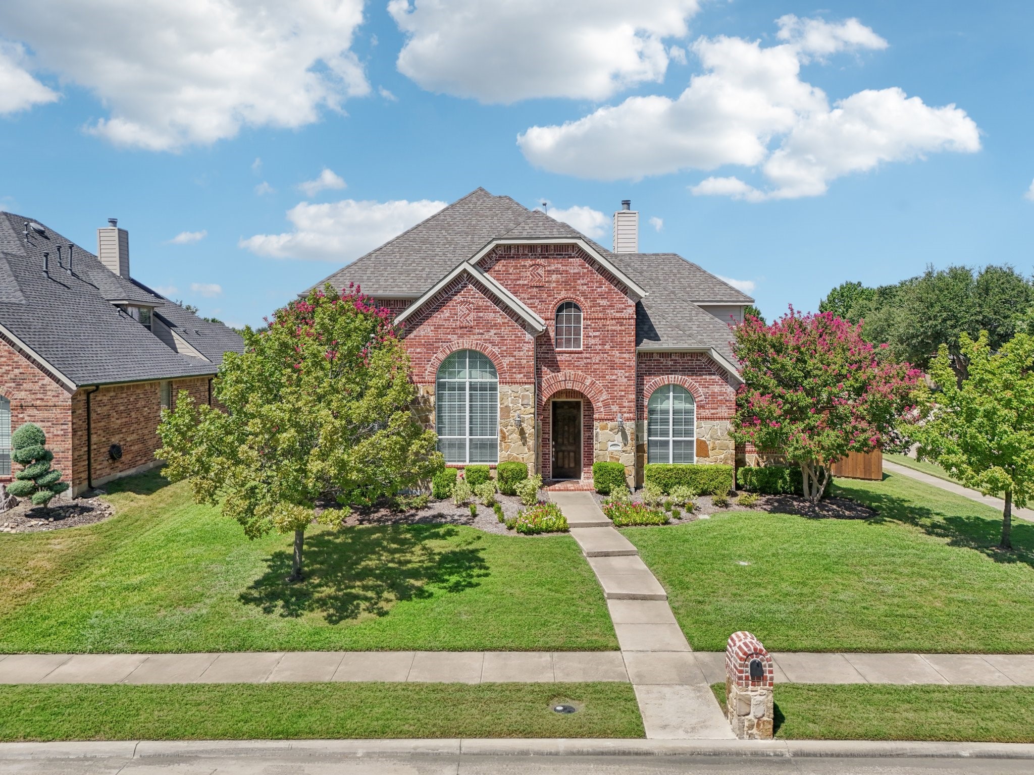 11295 Apple Valley Drive