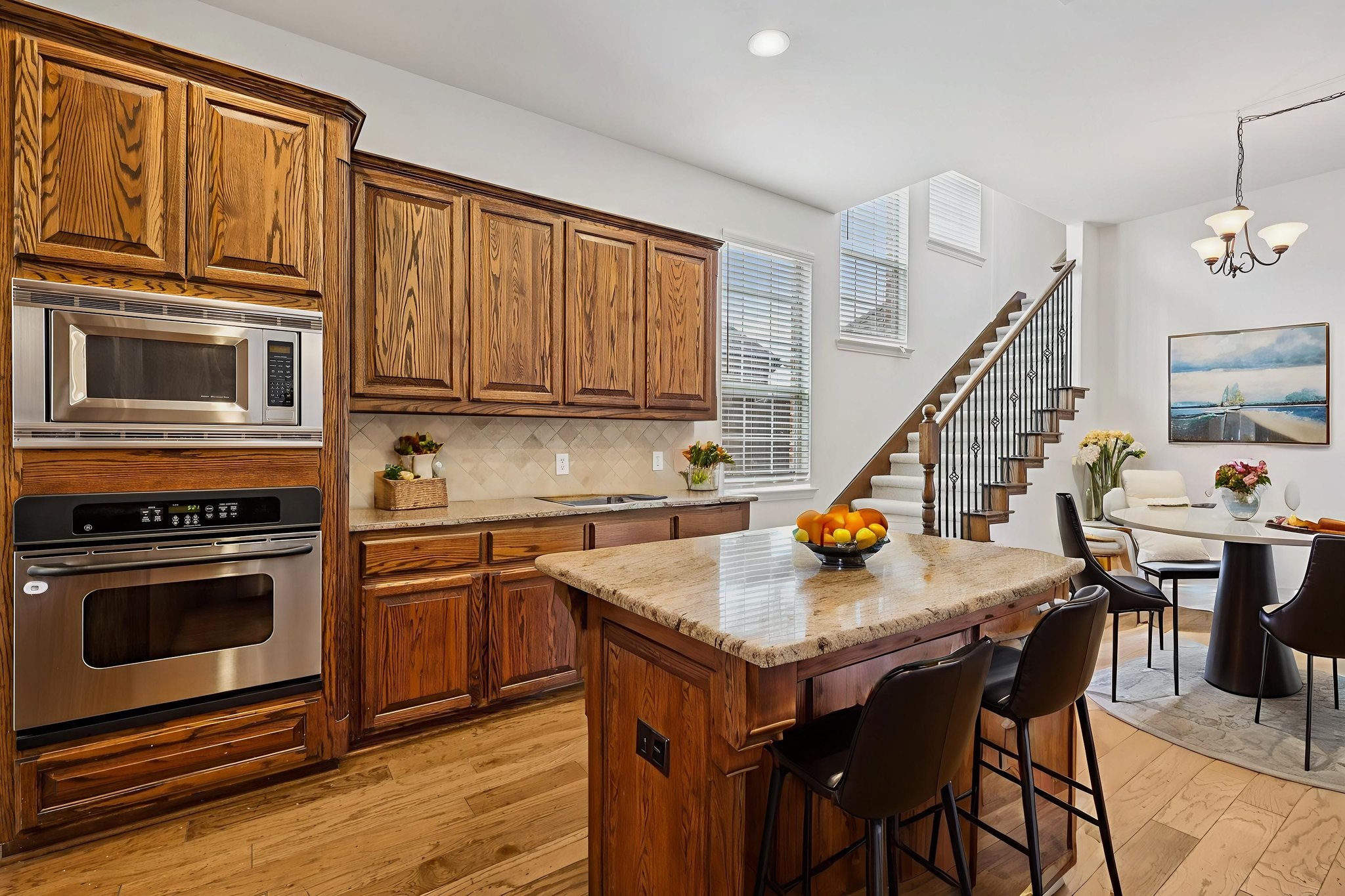 11295 Apple Valley Drive