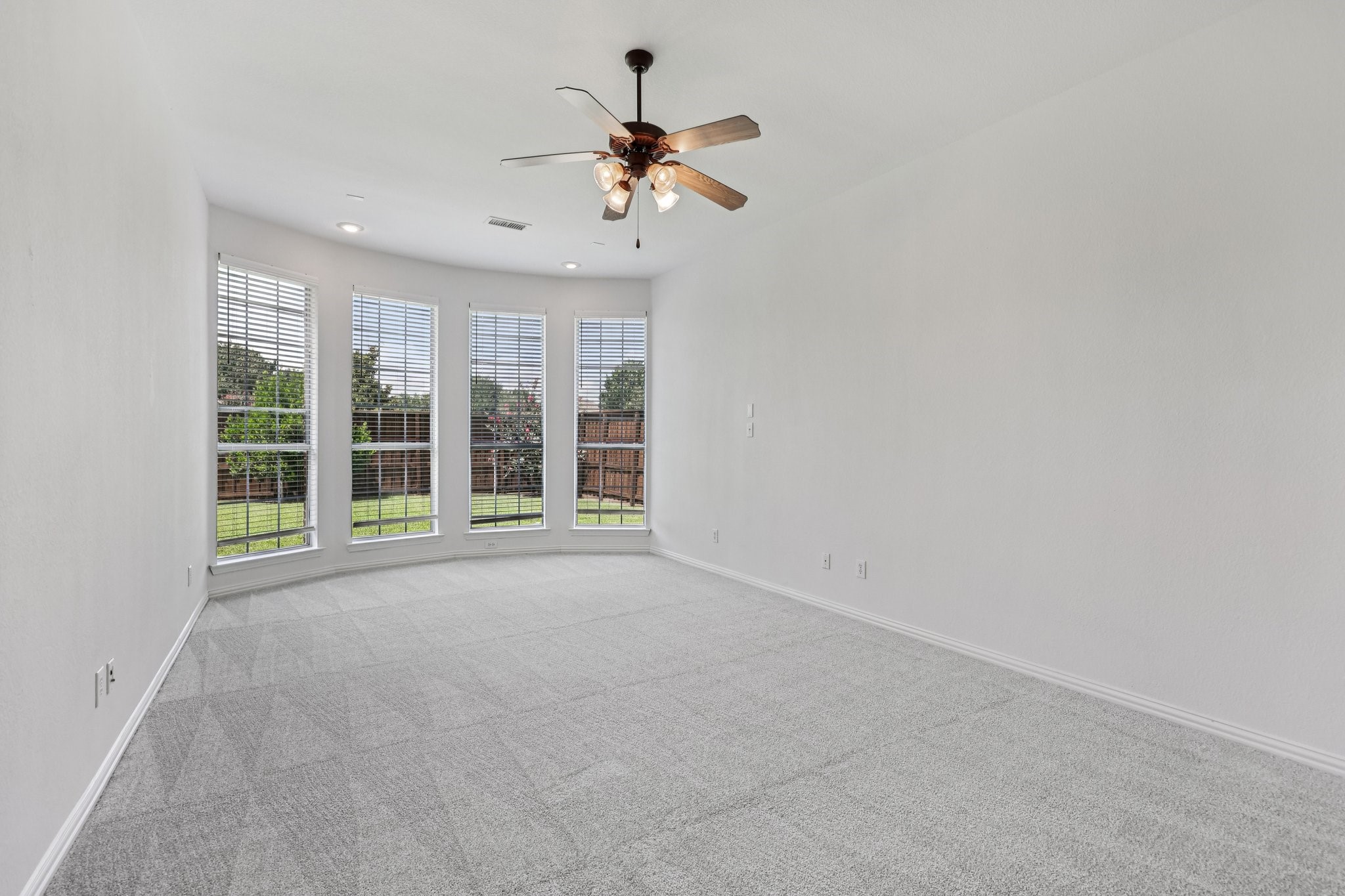 11295 Apple Valley Drive