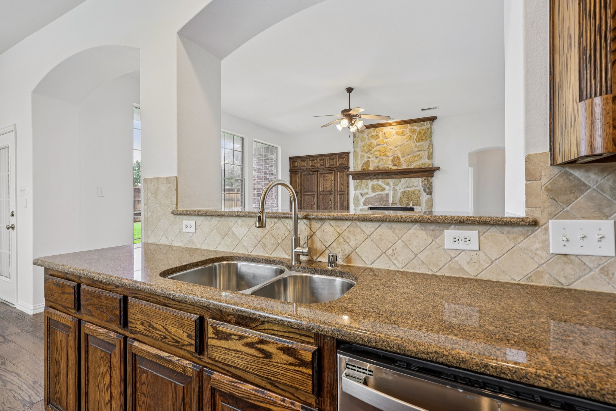 11295 Apple Valley Drive