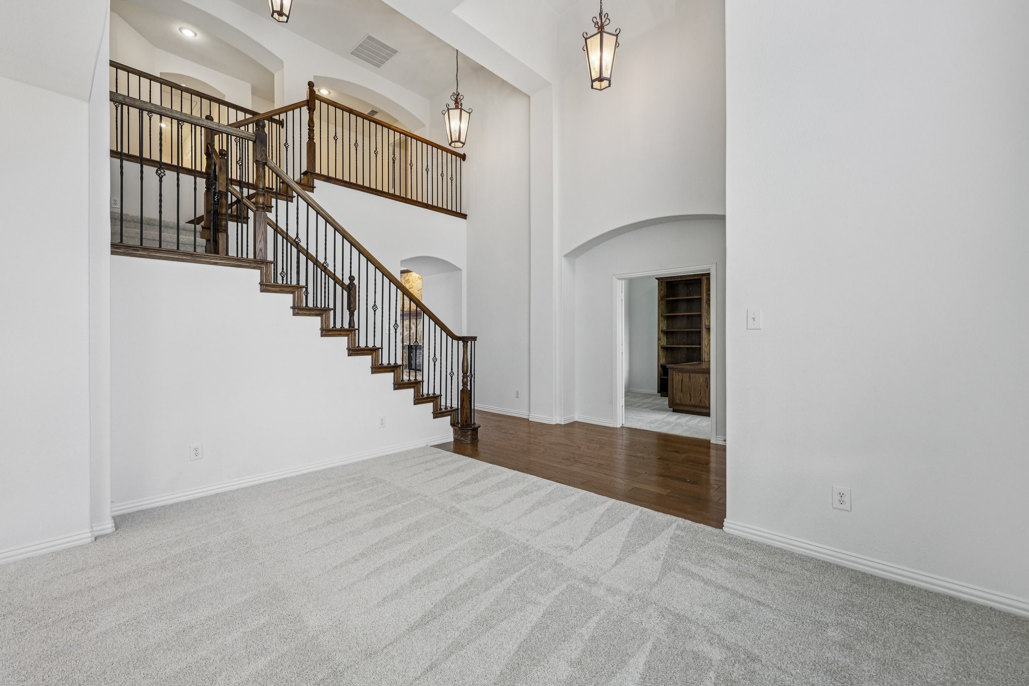 11295 Apple Valley Drive