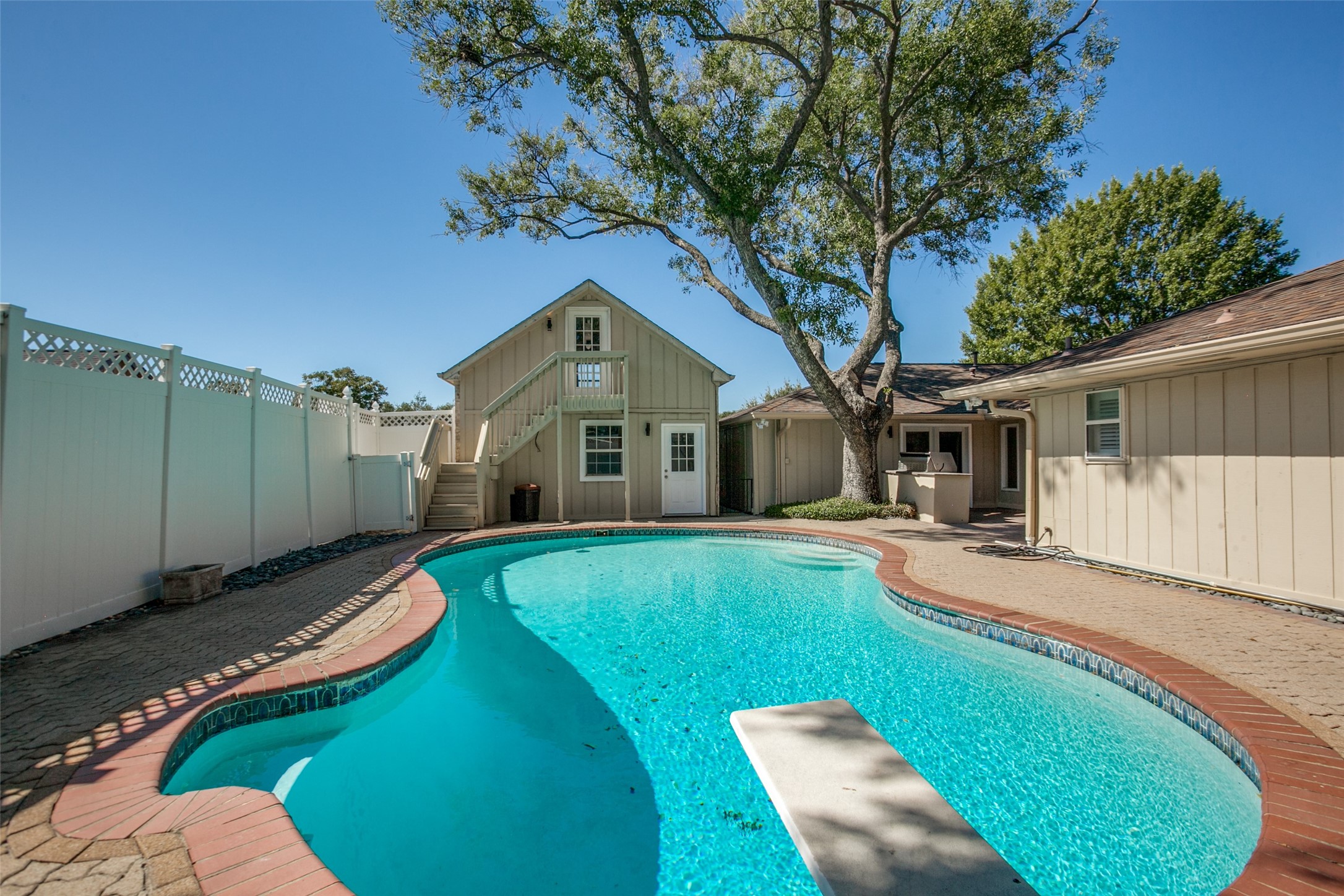 2700 Quail Ridge Drive