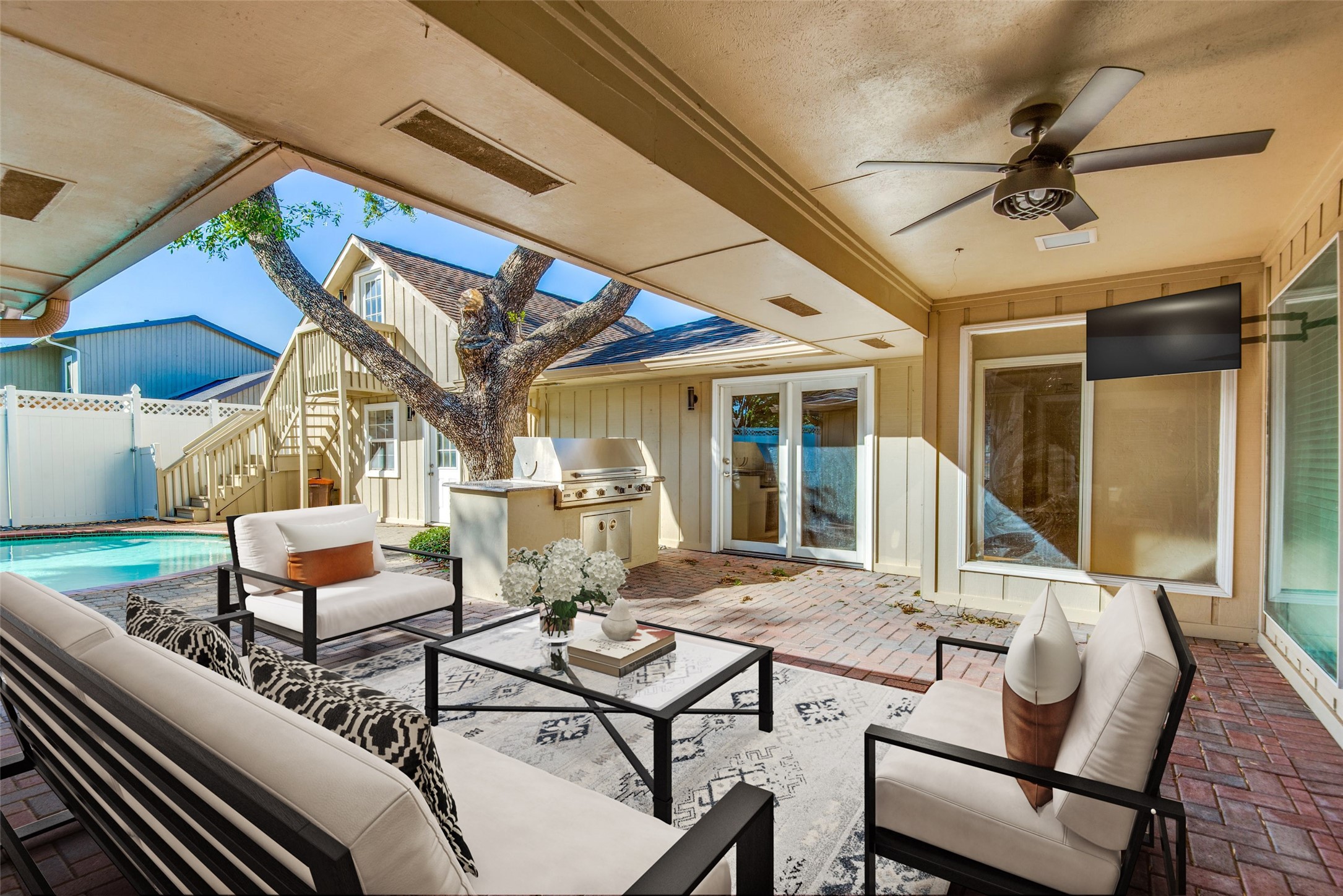 2700 Quail Ridge Drive