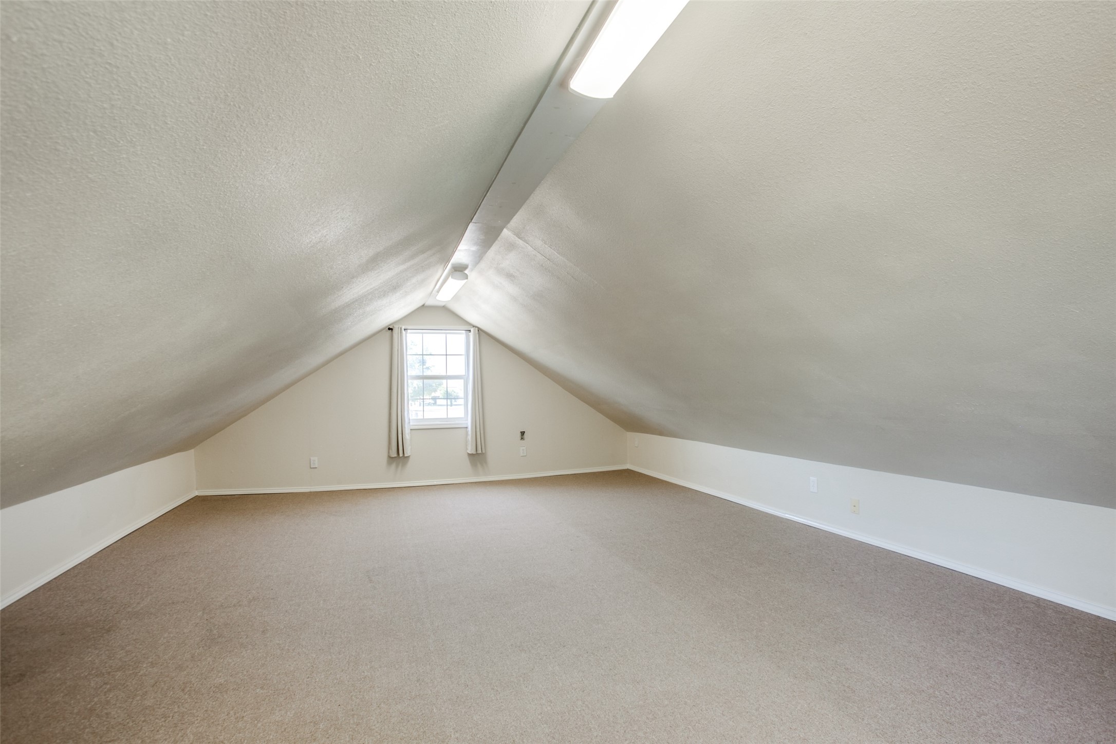 2700 Quail Ridge Drive