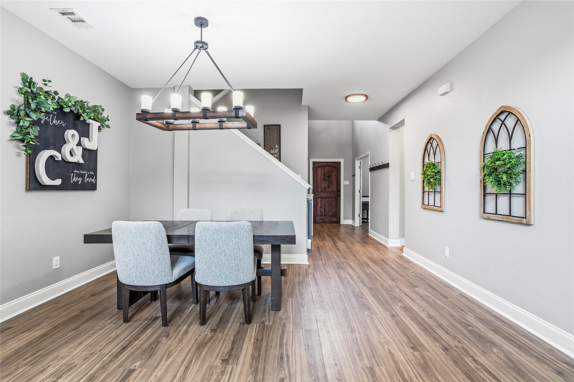 425 Dartmoor Drive